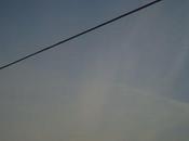 Come vedere scie chimiche, come osservare attentamente cielo, lasciarsi ingannare riconoscere condensa vedono quasi