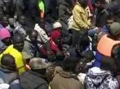 Lampedusa (AG) sbarco altri immigrati (05.05.11)