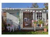 dreamy summerhouse craft room...