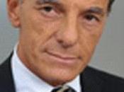 Lettieri presenta durante operazioni voto, allontanato dalla polizia: "Non sapevo"