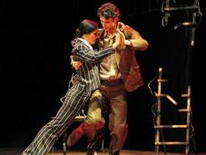 PORTE CHIUSE quando teatro respira ritmo tango...
