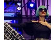 Lady Gaga colpisce ancora: stile unico trasgressivo