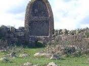Archeologia sarda: visita alla tomba giganti imbertighe borore