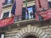 Napoli Precari Bros occupano Consiglio Comunale (14.07.11)