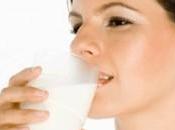 Eliminare gonfiore dieta bere