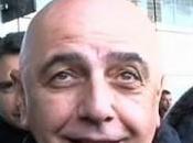 nessuno glielo chiede?