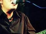 Andrè canta
