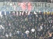 striscione dell'interista perfetto, prescritto lezione etica civiltà. morale meglio lasciarla perdere.