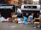 Letteralmente circondati dalla monnezza