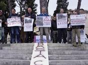 Estirpare cartelloni Roma!