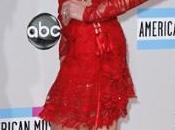 Look delle Star Carpet degli American Music Awards 2011