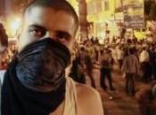 Egitto: piazza Tahrir, scontri guerriglia. Arrestati blogger videomaker italiani!
