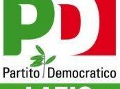 candidati alla segreteria Lazio, agli iscritti, elettori guardano.