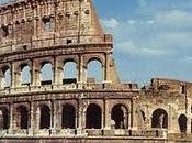 Roma turisti francesi incidono nomi pilastro Colosseo. Denunciati deturpamento imbrattamento