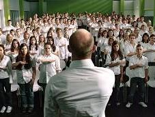 Uniforme scolastica: divisa divide