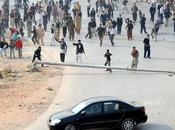 Rawalpindi, Pakistan: Manifestanti contro l'aumento prezzi della benzina