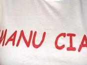 'Manu ciao'. t-shirt ridimensionata était trop grande