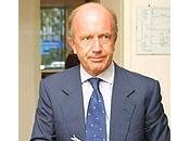 personaggio oscuro arcibaldo miller. uomo amico alcuni esponenti camorristi, ispettore castiga toghe alle cene della