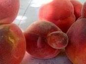 Pesche dalla forma strana.