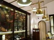 Napoli: svaligiata antica orologeria «Trucchi»