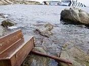 NEVE DESERTO.Mare d'inverno piangesi sbatte sulla...