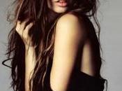 Lily Collins molla remake dell'horror Casa (Evil Dead)