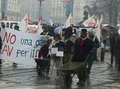 Alcune centinaia corteo oggi pomeriggio Torino. Cori contro procuratore Caselli