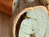 Pane caprino olive