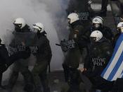 Grecia ancora caos, 25.000 scendono piazza