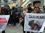 Napoli: mille manifestanti assediano Regione dire discariche inceneritori