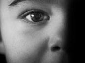Pedofilia online: sempre piccole vittime abusi