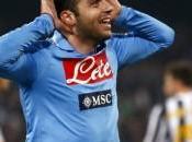 Pandev regala maglia all’arbitro