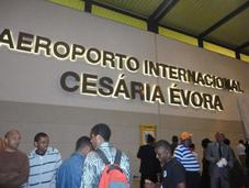Dedicato Cesaria Evora l'aeroporto Vicente