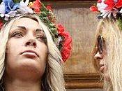 Femen, ucraine spogliano protesta