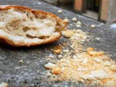 Napoli: lite parenti delle briciole pane finisce spari arresti