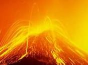 Eruzione dell’Etna. Fantasie fuoco lava. Fontanarossa Operativo