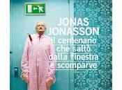 Recensione CENTENARIO SALTO' DALLA FINESTRA SCOMPARVE Jonas Jonasson